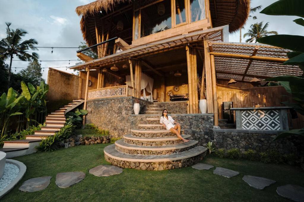 Makerti Bali~Bamboo House Villa Selat Exterior photo