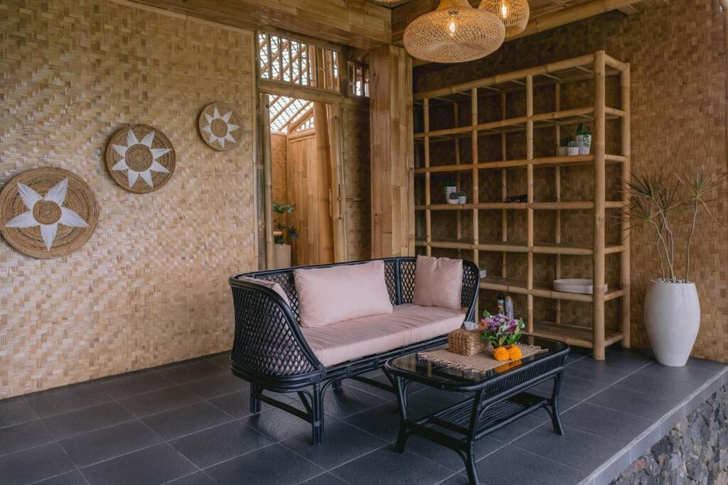 Makerti Bali~Bamboo House Villa Selat Exterior photo