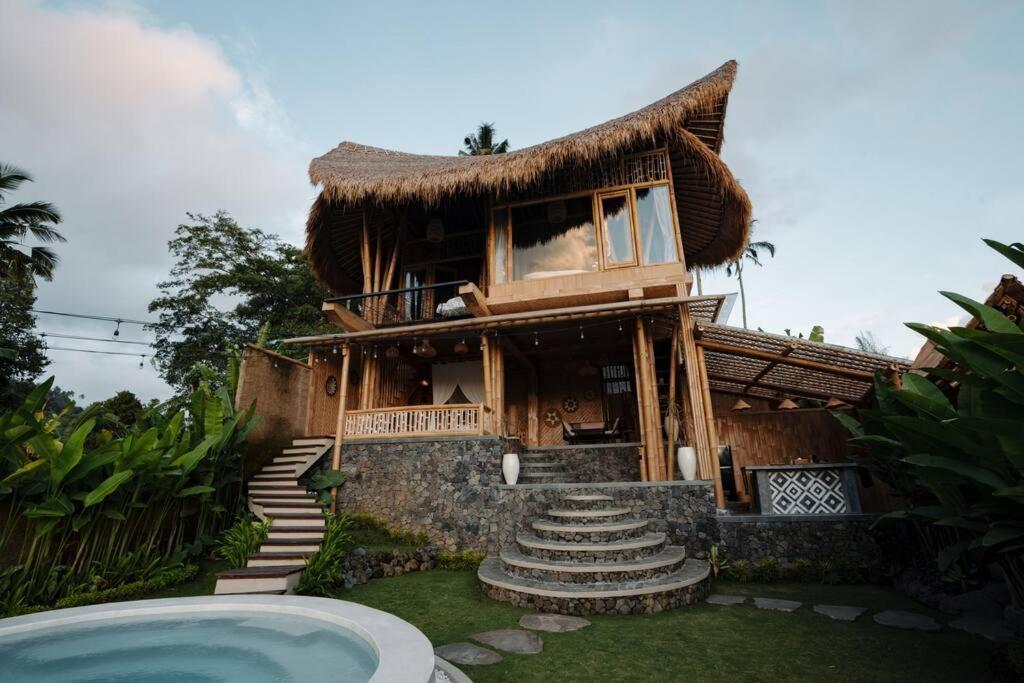 Makerti Bali~Bamboo House Villa Selat Exterior photo