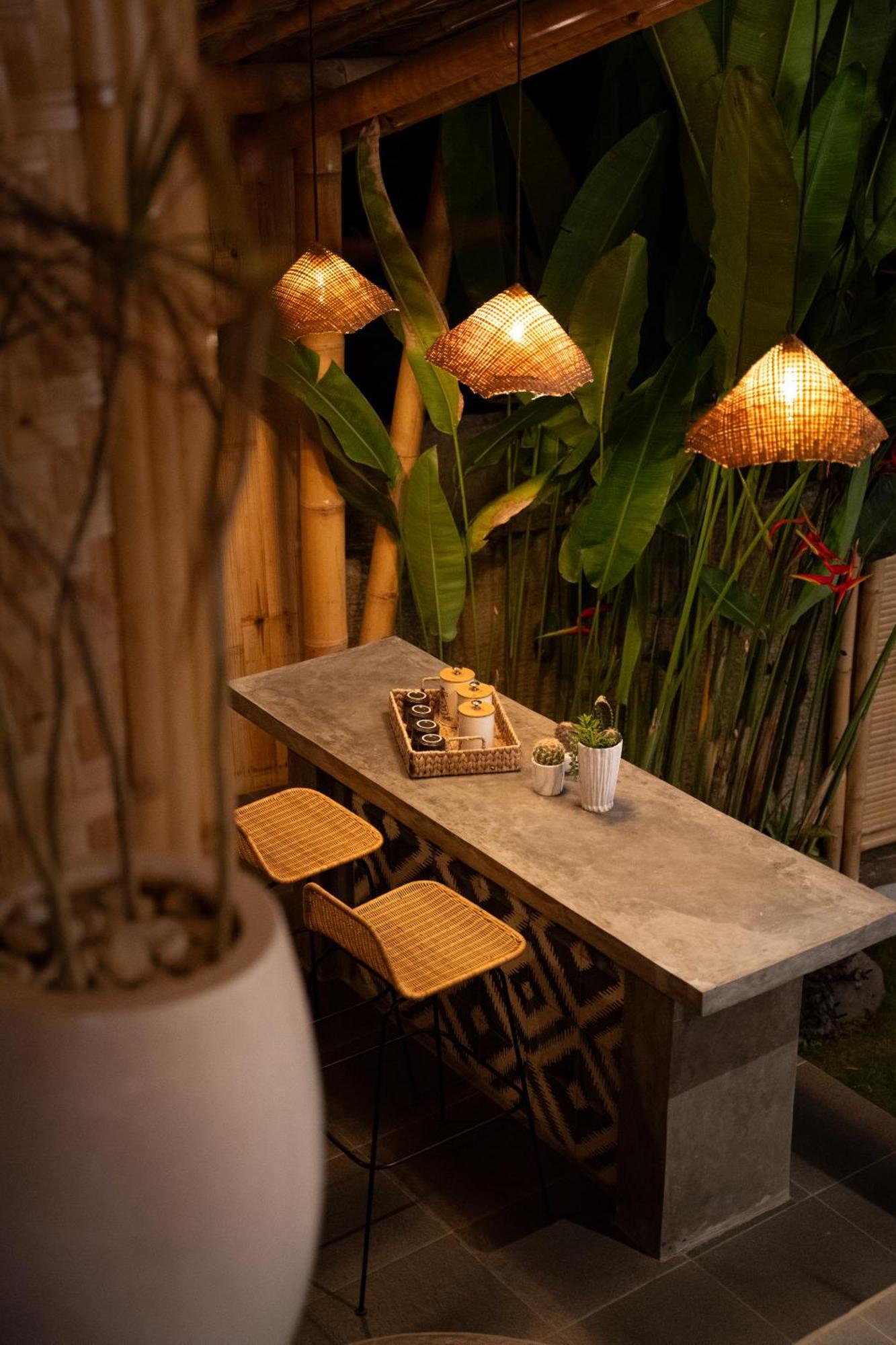 Makerti Bali~Bamboo House Villa Selat Exterior photo