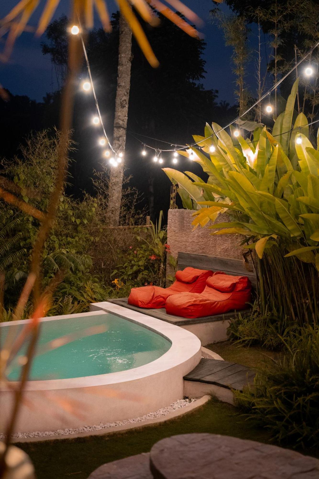 Makerti Bali~Bamboo House Villa Selat Exterior photo