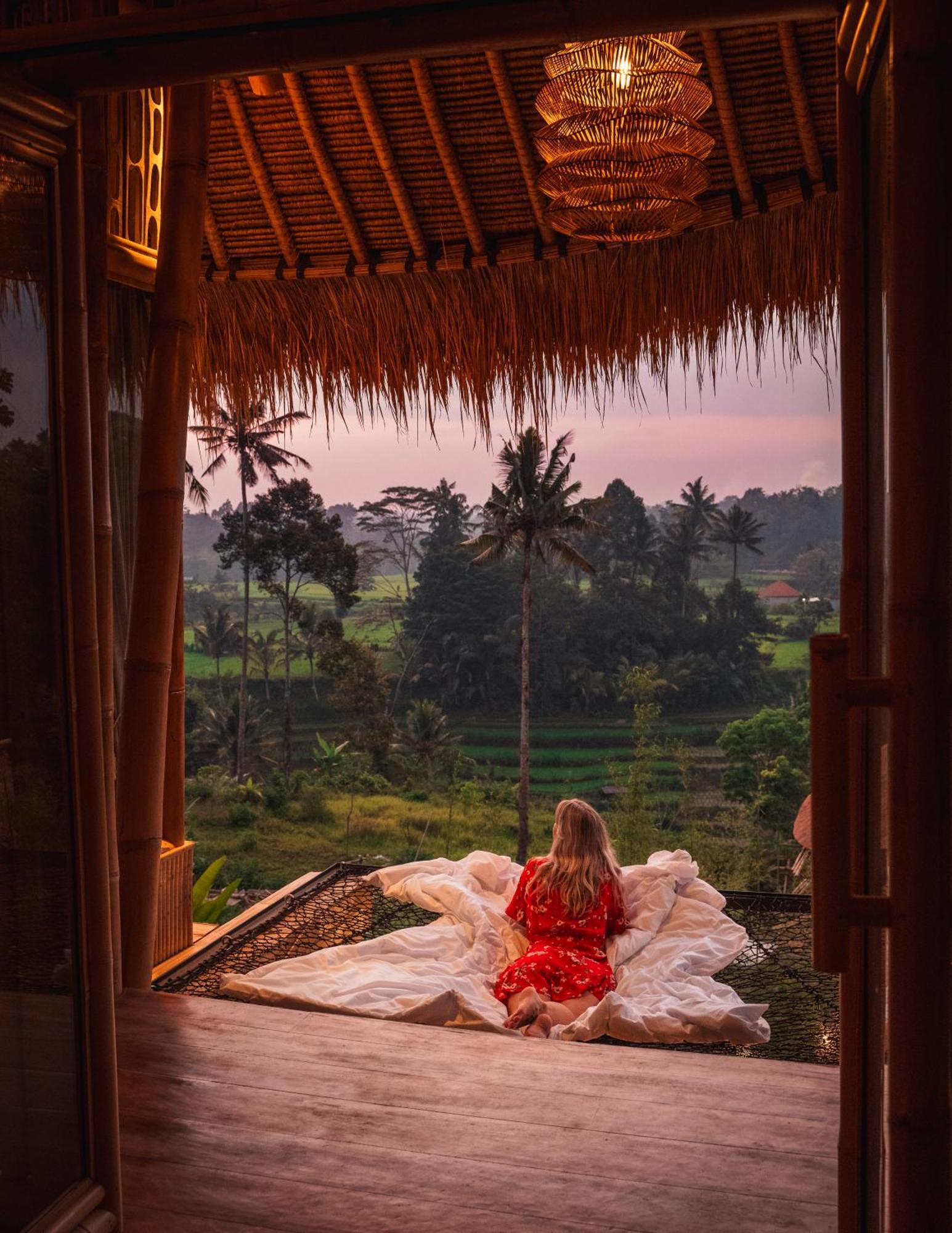 Makerti Bali~Bamboo House Villa Selat Exterior photo
