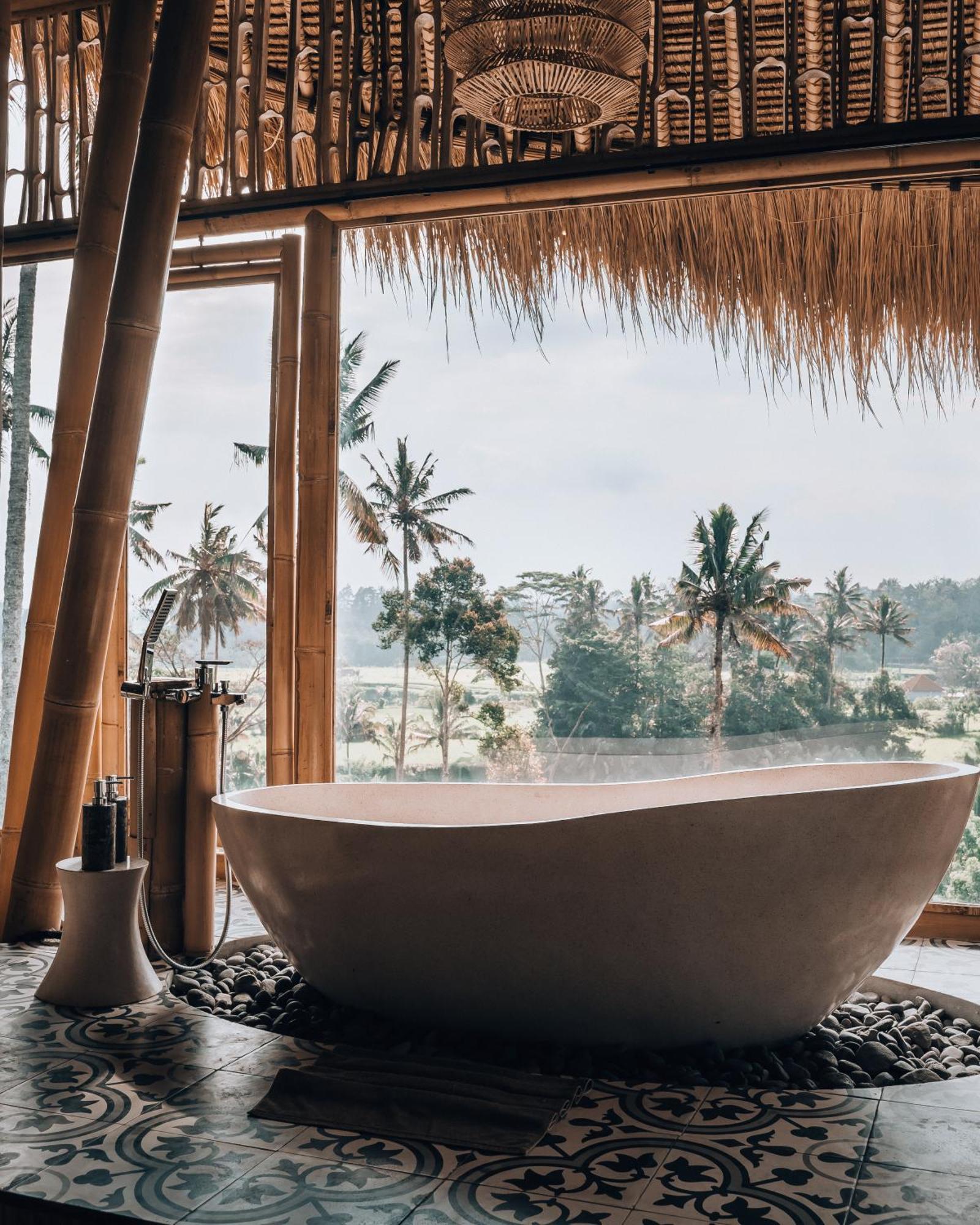 Makerti Bali~Bamboo House Villa Selat Exterior photo