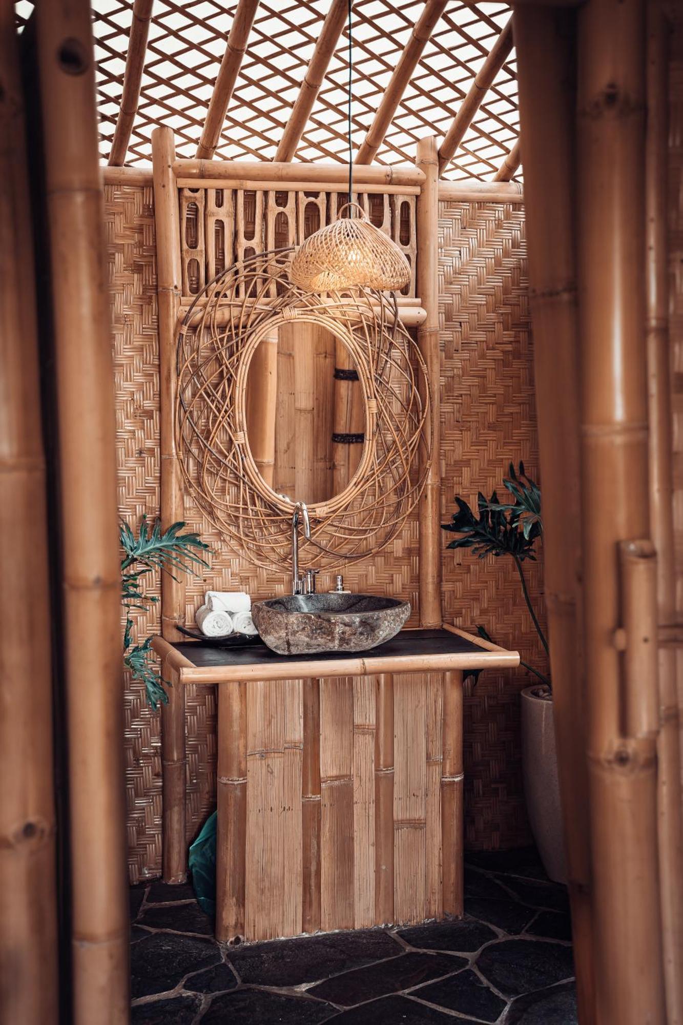 Makerti Bali~Bamboo House Villa Selat Exterior photo